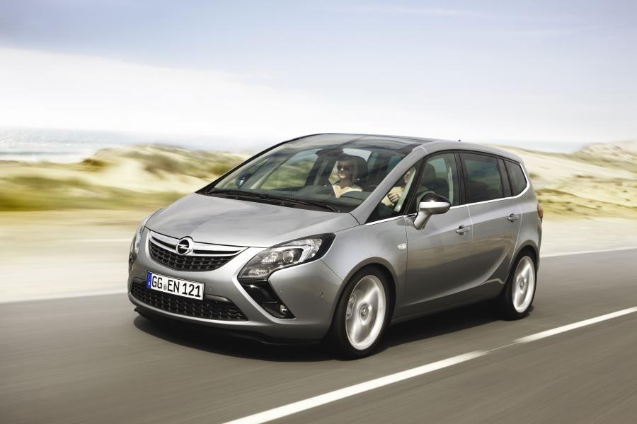 Opel Zafira Tourer 1.6 CDTi Ecotec 2013 года  (фото 41 из 46)